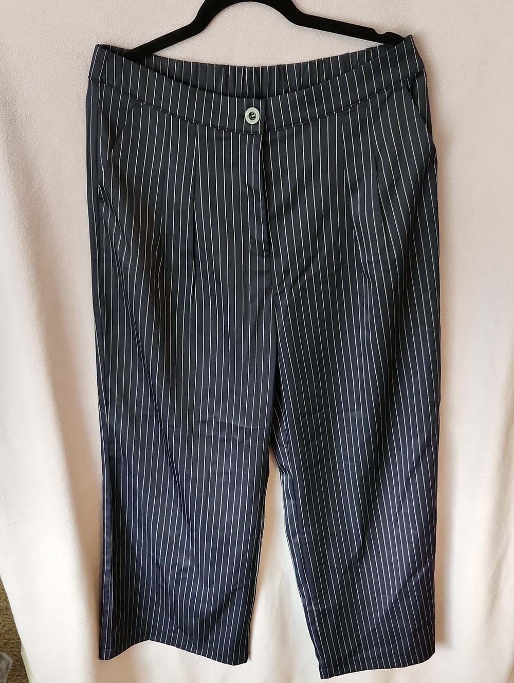 NWT HALARA Navy and White Pinstripe Wide Leg Pants